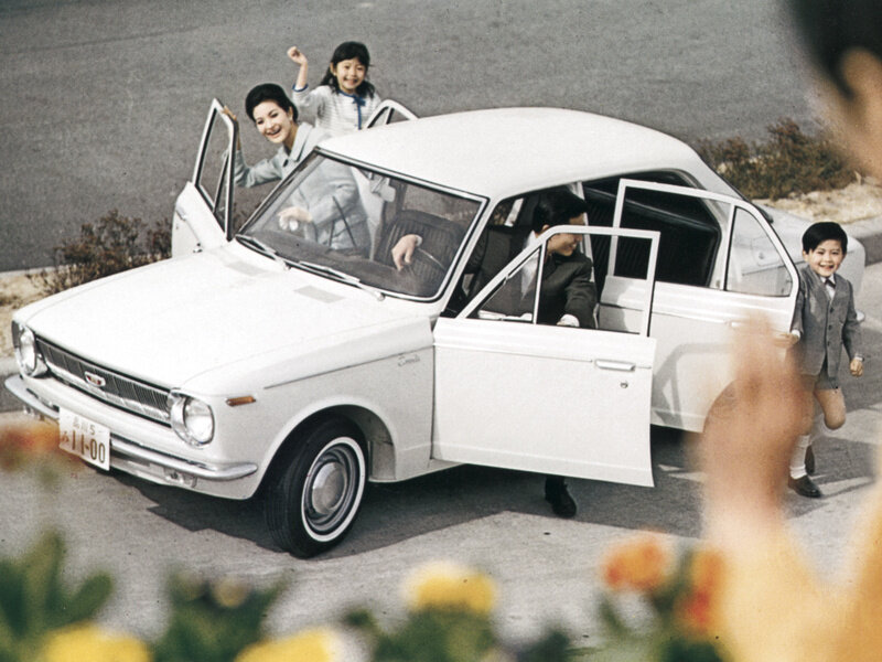 Toyota Corolla (KE10) 1 поколение, седан (05.1967 - 01.1969)